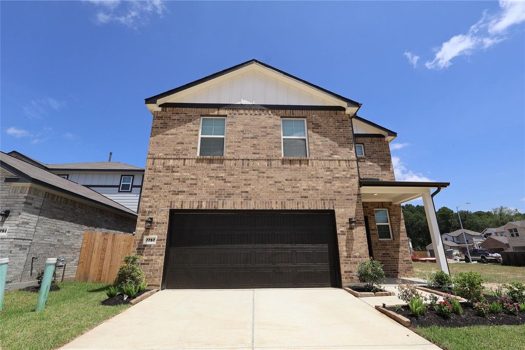 7757 Bergamot Cir, Magnolia, TX 77354