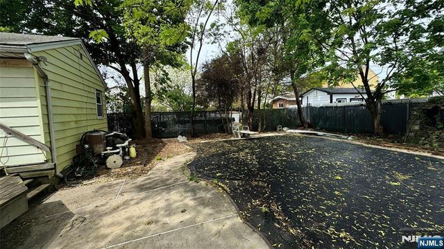 69 Lincoln Avenue, Elmwood Park, NJ 07407