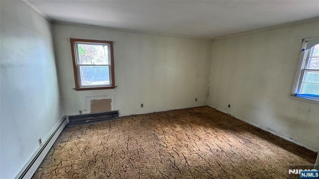 69 Lincoln Avenue, Elmwood Park, NJ 07407