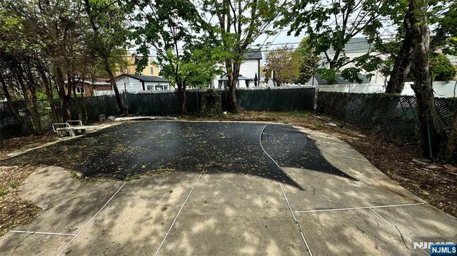 69 Lincoln Avenue, Elmwood Park, NJ 07407