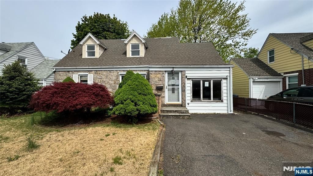 69 Lincoln Avenue, Elmwood Park, NJ 07407