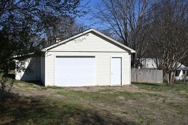 109 2nd Ave, N, Loretto, TN 38469