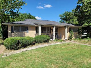 1109 N Harbin Drive, Stephenville, TX 76401