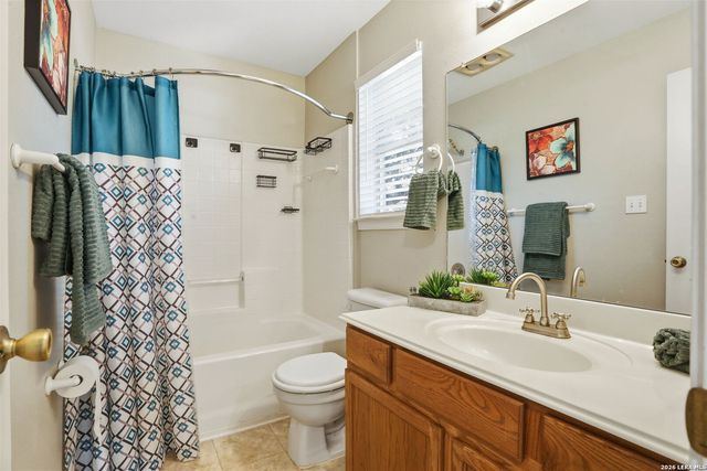 2325 Lakeshore Dr, Canyon Lake, TX 78133