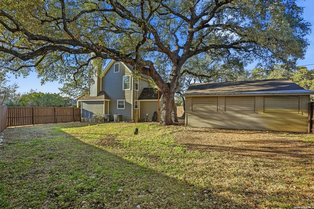 2325 Lakeshore Dr, Canyon Lake, TX 78133