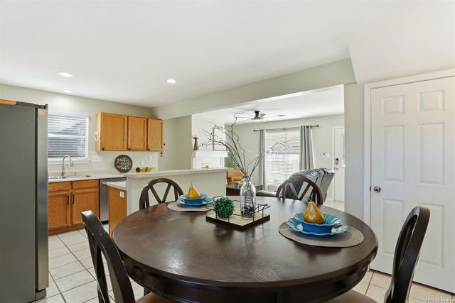 2325 Lakeshore Dr, Canyon Lake, TX 78133