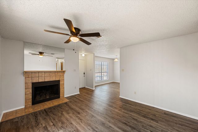 406 E Denton Drive 35, Euless, TX 76039