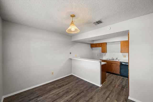 406 E Denton Drive 35, Euless, TX 76039