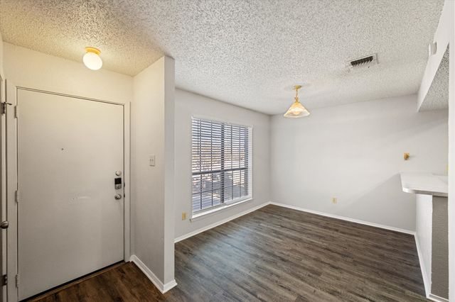 406 E Denton Drive 35, Euless, TX 76039