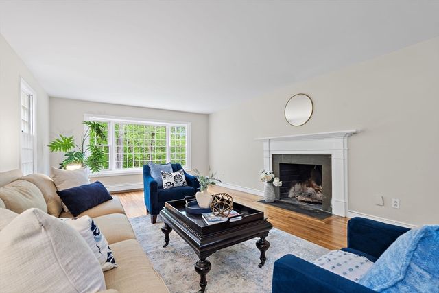 28 Old Village Road, Acton, MA 01720
