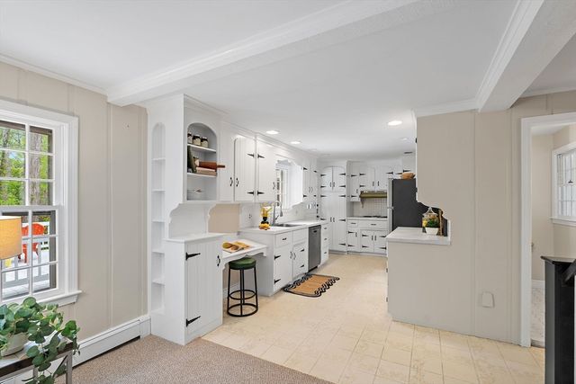 28 Old Village Road, Acton, MA 01720