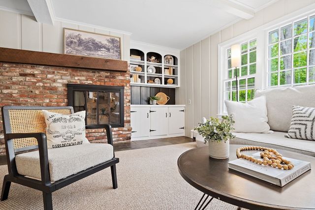 28 Old Village Road, Acton, MA 01720