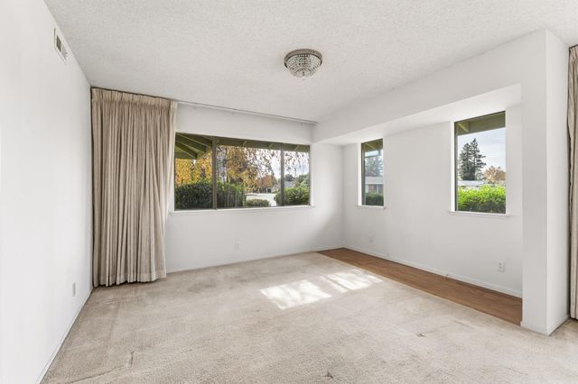 1519 Mckinley Ave, Woodland, CA 95695