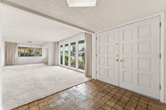 1519 Mckinley Ave, Woodland, CA 95695