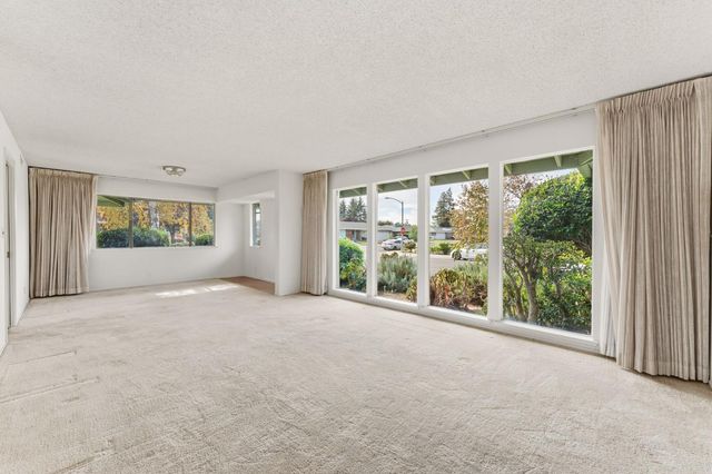 1519 Mckinley Ave, Woodland, CA 95695