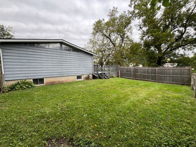 150 Wilson Place, Oswego, IL 60543