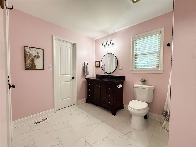 5806 Stonehaven Drive NW, Kennesaw, GA 30152