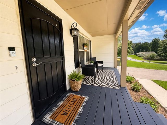 5806 Stonehaven Drive NW, Kennesaw, GA 30152