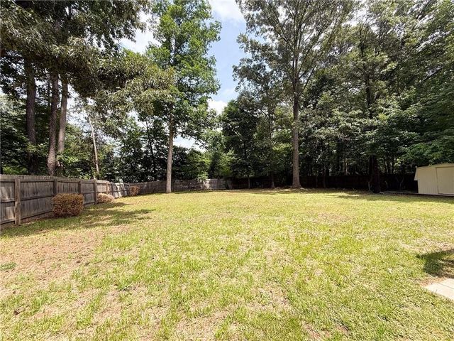 5806 Stonehaven Drive NW, Kennesaw, GA 30152