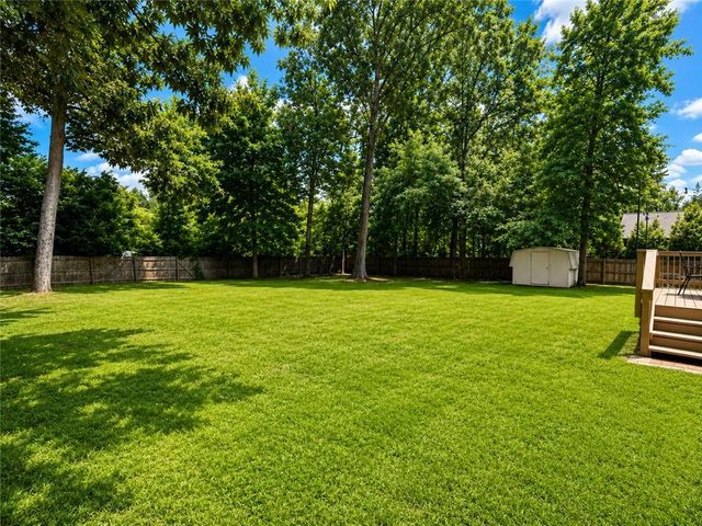 5806 Stonehaven Drive NW, Kennesaw, GA 30152