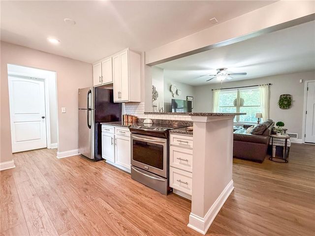 5806 Stonehaven Drive NW, Kennesaw, GA 30152