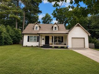 5806 Stonehaven Drive NW, Kennesaw, GA 30152