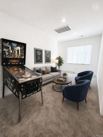 1528 Wingwood Lane, Vista, CA 92083