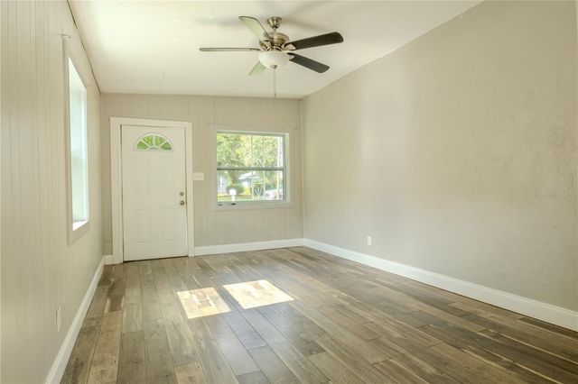 2553 18TH AVENUE N, St Petersburg, FL 33713