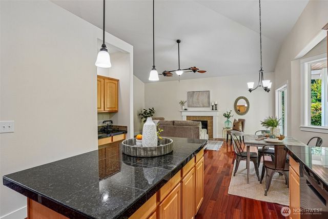 1043 Potlatch Dr, Fox Island, WA 98333
