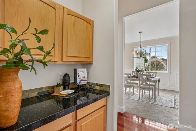 1043 Potlatch Dr, Fox Island, WA 98333