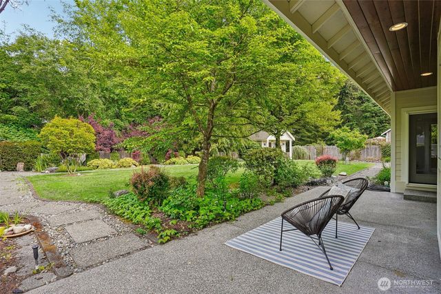 1043 Potlatch Dr, Fox Island, WA 98333