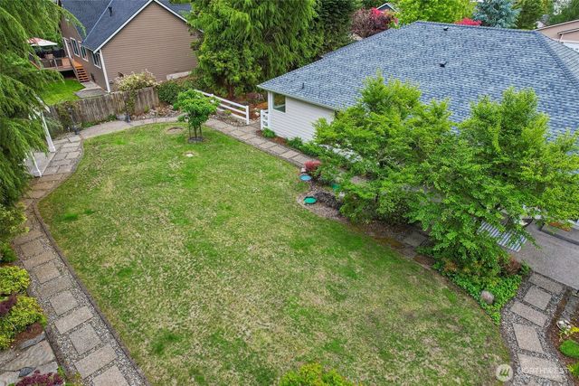 1043 Potlatch Dr, Fox Island, WA 98333