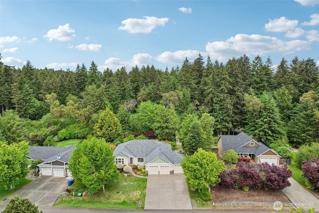 1043 Potlatch Dr, Fox Island, WA 98333