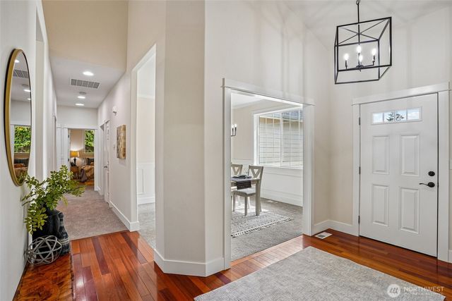 1043 Potlatch Dr, Fox Island, WA 98333