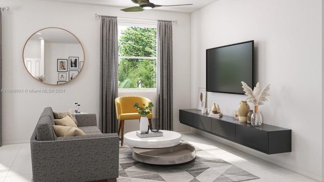 15601 SW 280 St 3, Miami, FL 33031