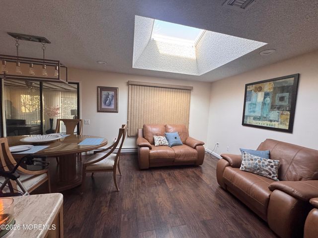 97B Salix Plaza, Monroe, NJ 08831