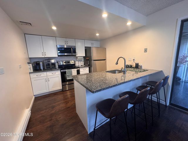 97B Salix Plaza, Monroe, NJ 08831
