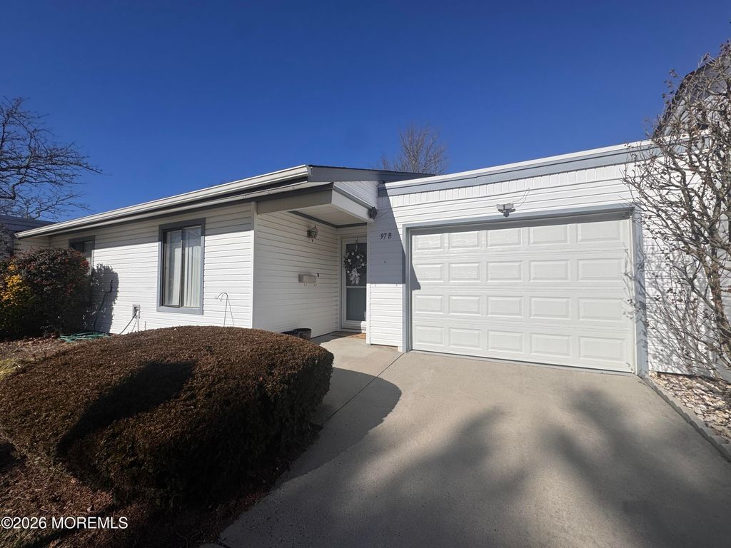97B Salix Plaza, Monroe, NJ 08831