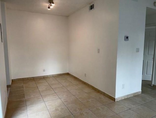 660 Cypress Club Way F, Pompano Beach, FL 33064