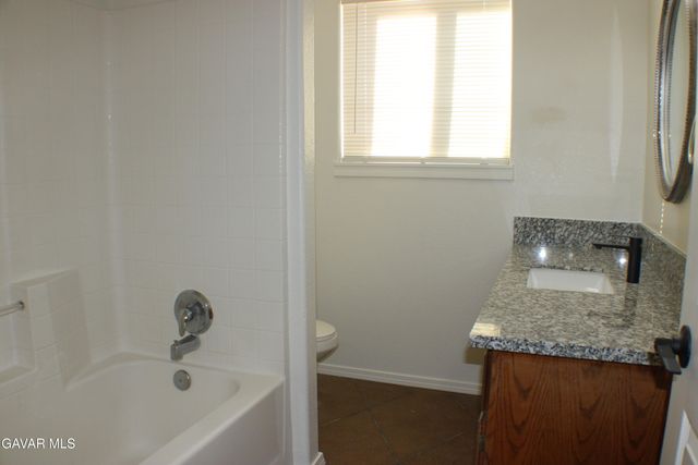 8472 Viburnum Avenue, California City, CA 93505