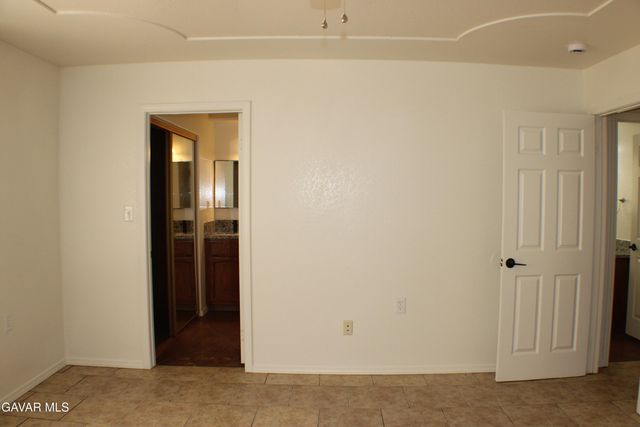 8472 Viburnum Avenue, California City, CA 93505