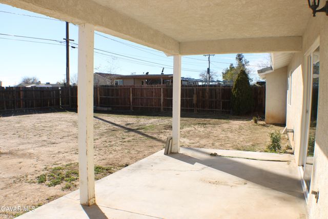 8472 Viburnum Avenue, California City, CA 93505