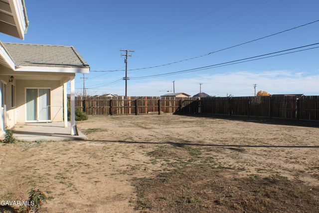 8472 Viburnum Avenue, California City, CA 93505