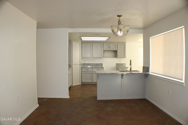 8472 Viburnum Avenue, California City, CA 93505