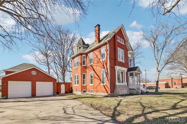 102 S Monroe Street, Freeburg, IL 62243
