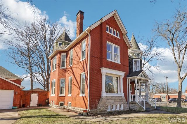 102 S Monroe Street, Freeburg, IL 62243