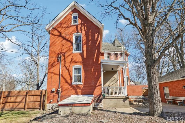 102 S Monroe Street, Freeburg, IL 62243