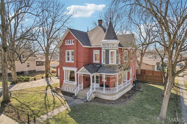 102 S Monroe Street, Freeburg, IL 62243