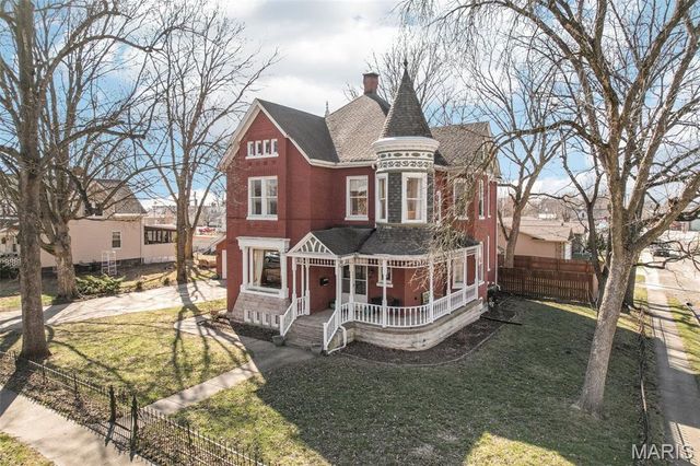102 S Monroe Street, Freeburg, IL 62243
