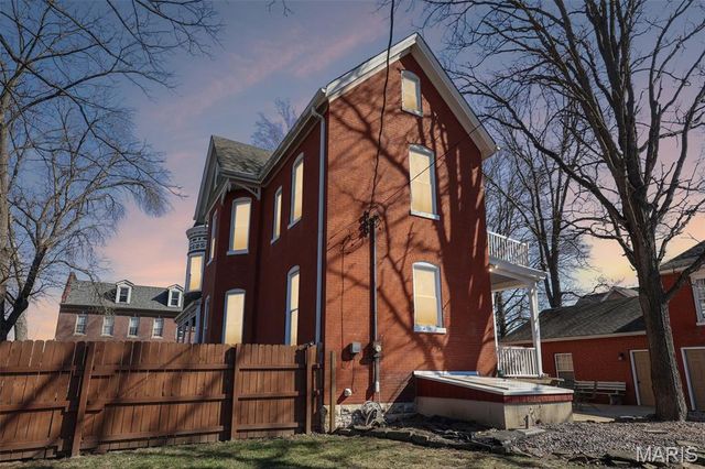 102 S Monroe Street, Freeburg, IL 62243